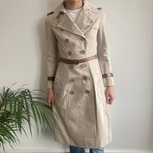  Vintage beige Burberry Trench Coat - womens medium