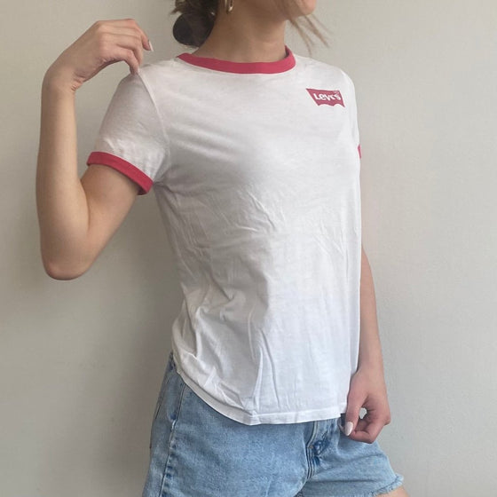 Vintage white Levis T-Shirt - womens small