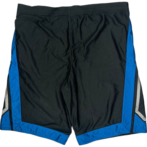 Nike Athletic Shorts - Medium - Black