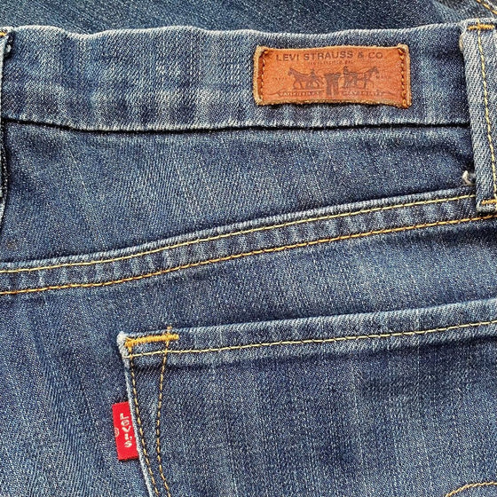 Vintage blue 422 Levis Jeans - womens 29" waist