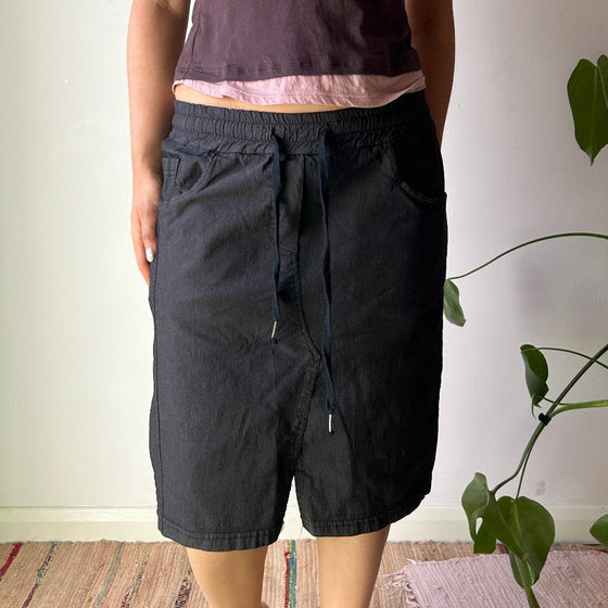 Vintage black Unbranded Midi Skirt - womens 31" waist