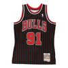 Vintage black Chicago Bulls Mitchell & Ness Jersey - mens medium