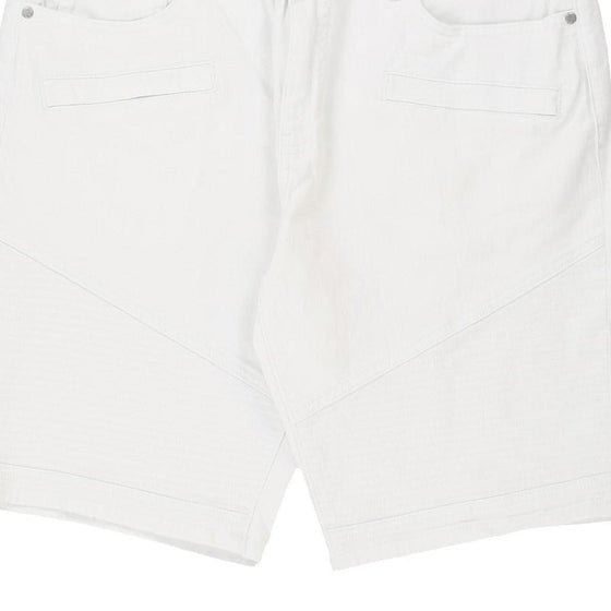 Vintage white Guess Shorts - mens 37" waist