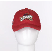  Vintage red Cleveland Cavaliers Reebok Cap - mens no size