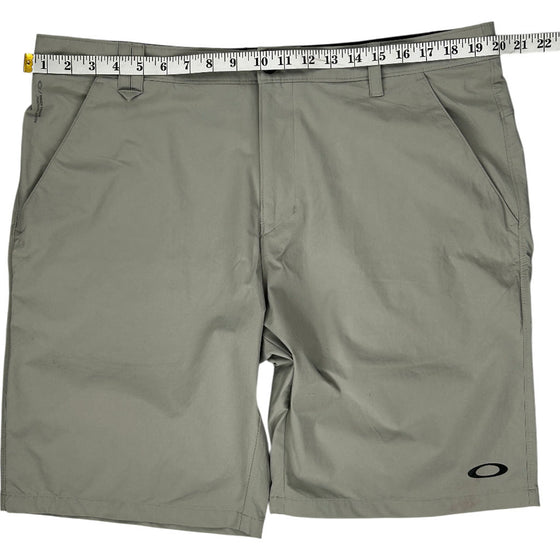 Oakley Casual Shorts - 39W 11L - Khaki Polyester