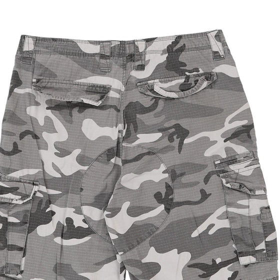 Vintage camo Champs Sports Gear Cargo Shorts - mens 37" waist